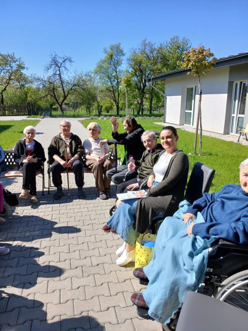 pri dobrom počasí sa aktivity realizujú aj vonku